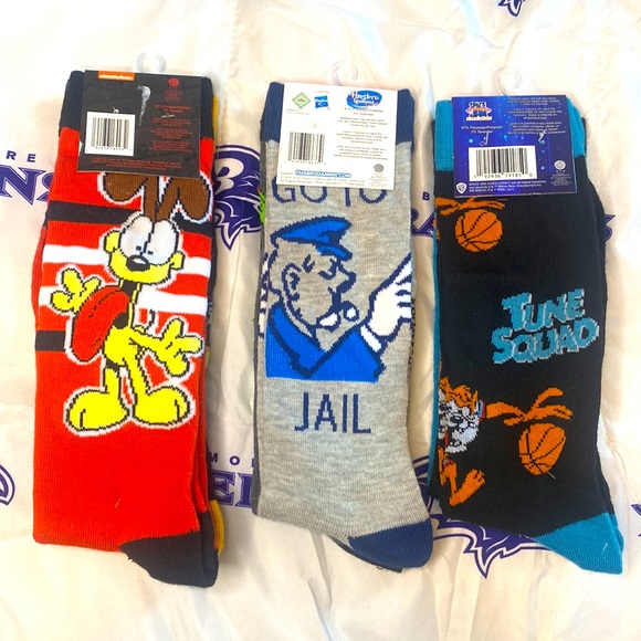 2pk of Polyester & Spandex socks VARIETY Sz:6-12 GREAT FOR THE HOLIDAYS - Picture 2 of 3